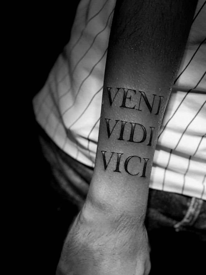 Fran Art Tattoo - Tattoo VENI VIDI VICI, com um