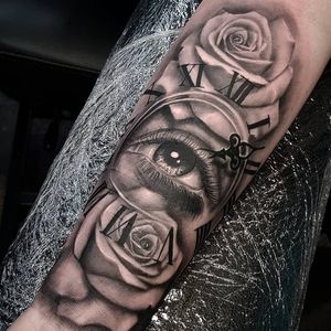 Eye and roses #tattoo #realism #realistictattoo