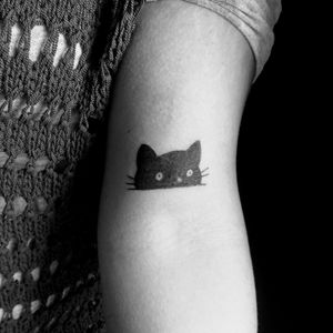 Black Kitty for Valentina. By @Himmel_Tattoo  
