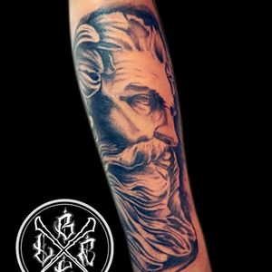 Zeus forearm piece