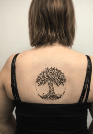 Tree of life tattoo for the newly wed. 🙏🏼