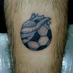 #tatuaje #blackandgrey #balon #futbol #heart 