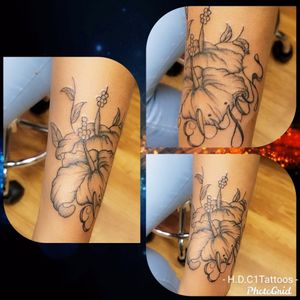 @queenbrittbritt24 had fun on this #flowertattoo #nametattoo tattoo done by:H @hdc1tattoos_an_designs #tattoodoer #tattoolovers #tattoo #tattoosbyH #tattooartist #baltimoreartist #baltimoreink #baltimoretattooartist #inkslinger #inked #blackgirlslovetattoos @blackgirlslovetattoos #inkedgirls #hdc1tattoo