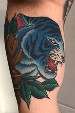 tattoo by Alessandro Giacomel #AlessandroGiacomel #tiger #traditional #leaves #blue #animal #cat #junglecat