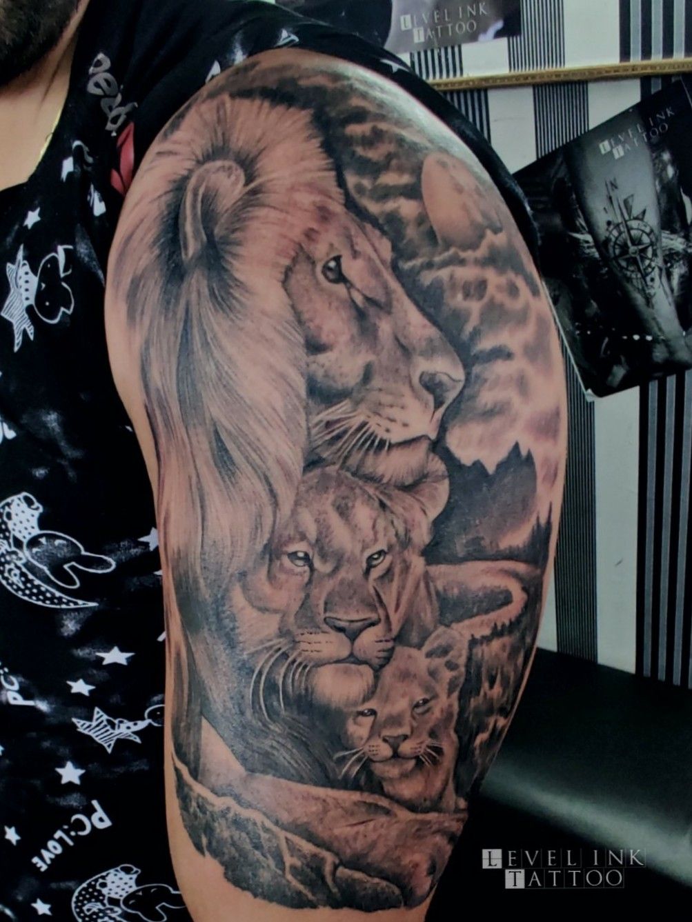 15 Best Family Tattoo Designs  Lion Tattoo Ideas  PetPress  Lion head  tattoos Family tattoos for men Lion tattoo