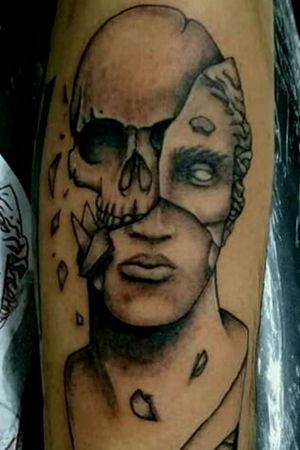 #tatuajes #blackandgrey #greywash #skull #sculpture  