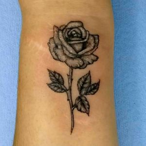 #tatuaje #blackandgrey #rosa #small 