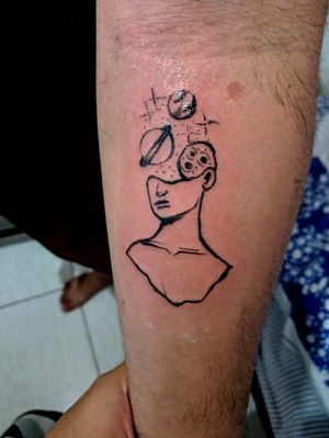 Minha primeira tattoo. Tem muito o que melhorar mas pra primeira foi um bom trampo. 