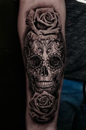 8h piece#mexicanskull#roses#realistictattoos