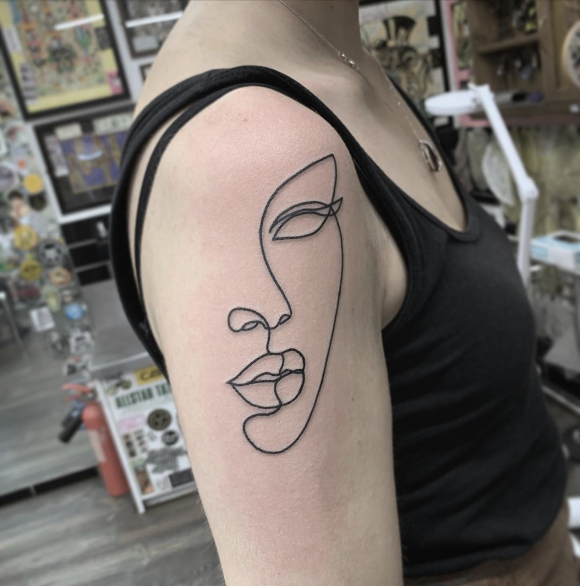 Minimalist Tattoo Ideas on Twitter tattoo tattooidea tattoodesign ink  blacktattoo geometrictattoo girltattoo blackwork legtattoo facetattoo  cooltattoo httpstco8LmSCrWaZt httpstcobu2c4YB0KM  Twitter