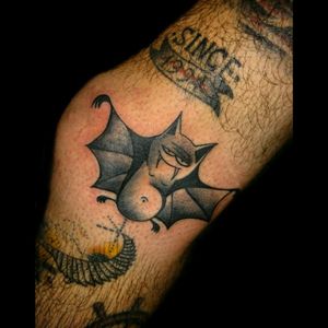 Mi yo murcielago 🖤😁 tatuado por mi, para mi.. #tattoo #inked #ink #bat #murcielago ##miyo #autotattoo #luchotattoo #luchotattooer #battattoo #murcielagotattoo