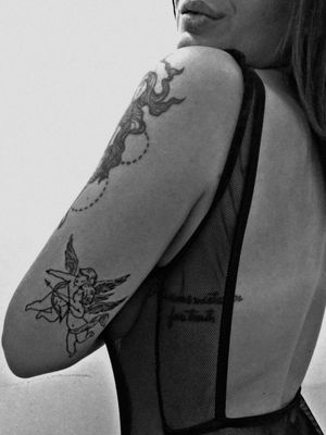 #tattoo #tattoolover #tattooart #rinascimento_official #rinaschimento #disegno #tattoolines #lineswork #lineworktattoo #minimal #mininaltattoos #tattooed #inked #inkedgirls #stattoo #bishop #bishoprotary #vsco #vscogram