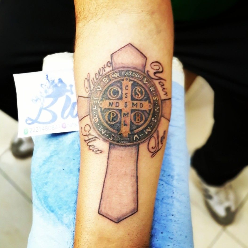 Tattoo uploaded by Blue ink tattoo • Cruz con medalla San Benito ?️?️✝️✝️  @rafa.blueinktattoo en Instagram ? 2225480847 #blueinktattoo #tatuajes  #tattoo #ink #inktattoo #dinamicink #tatuajespuebla #ezrevolution  #ezcatridges #ezcartuchos hecho ...