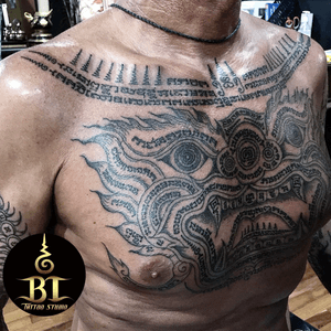 Done traditional Thai sak yant tattoo by Ajarn Ta(www.bt-tattoo.com) #bttattoo #bttattoothailand #thaitattoo #sakyant #sakyanttattoo #thaibambootattoo #thaibamboo #bambootattoo #bambootattoothailand #bambootattoobangkok #bangkoktattoo #bangkoktattooshop #bangkoktattoostudio #tattoobangkok #thailandtattoo #thailandtattooshop #thailandtattoostudio #thailand #bangkok #tattoo