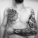 #tattoo #tattoos #art #inked #blackworktattoo #blackworkers #dotwork #tattooartist #tattooart #linework #sleevetattoo #mandalasleevetattoo #tattoolife 