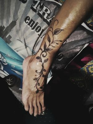 #tattooart #tattoo#linework #Black #blacktattoo #ink 