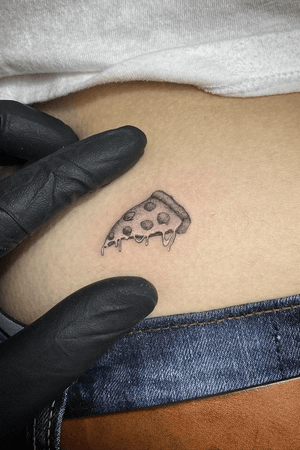 Micro tattoo that i did,pizza pepperoni..