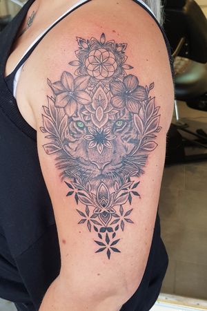 Tattoo by Dutch Danny Tattoo