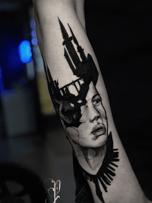 Castle face ⚡️ ♟BLACKWORK-Done in @vasterortsblack🇸🇪-Thank you for supporting 🙏🏻----#tattoos#tattoo#blackandgrey#ink #swedentattoo#stockholm#neotraditional #realismtattoo#minimaltattoo #stockholm#inked#tattooinked#blackwork#blackworker