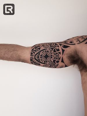 #raskinstyle  #black #freehand #Polynesian #coverup 