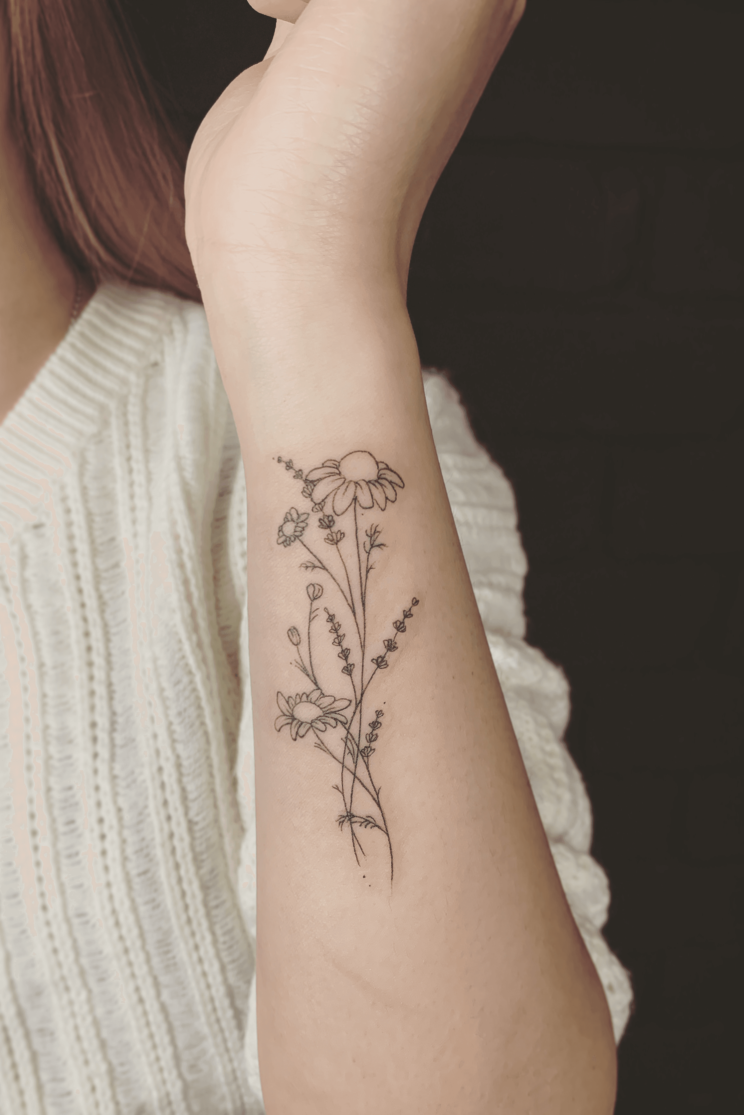 CHAMOMILE  for romy from the netherlands as a symbol for calmness and  selfconfidence  Tatuagem Tatuagens Ideias de tatuagens