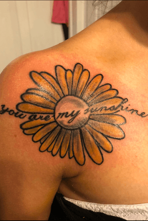 Sunflower shoulder piece “you are my sunshine”
