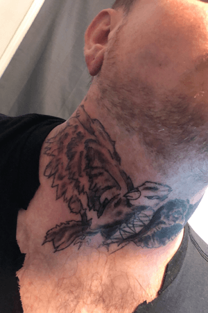 Neck ink (right side)