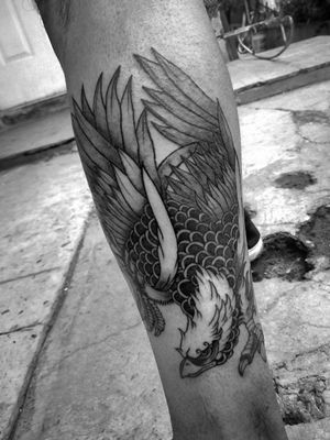 Águila Me gustó mucho trabajar este diseño desde cero, muchas gracias por la confianza y el aguante#thesolidink #blackworktattoo #instatattoo #eagle #animal #tatuadoresmexicanos #tattooboy #wings #tattoo #artwork #solidblack