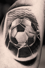 GOOAL ⚽️ #slar #ink #tatuatoritaliani #milano #como #varese #italy #footballtattoo #calcio #inkmag #inkart #chicano #tattooart