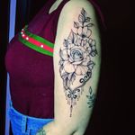 Tattoo da Anne #rosetattoo #rose #floraltattoo #blackwork #blackworktattoo 