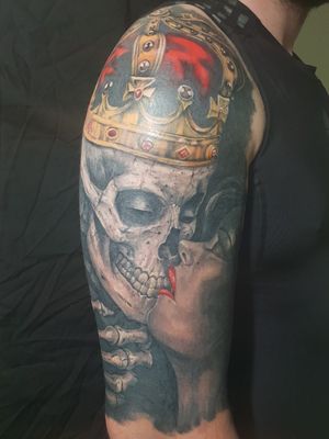 Piece done in 2 sessions, black healed 
