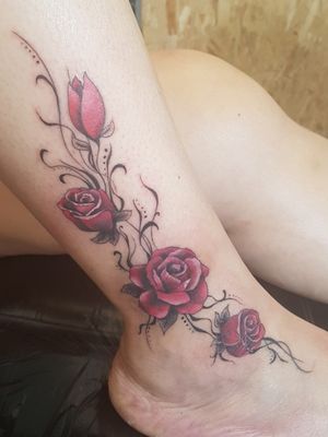 Freehand piece / scar cover up