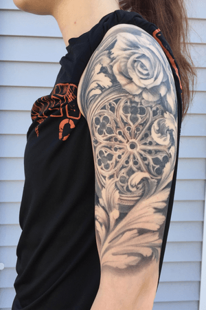 Ornamental outer half sleeve, 3 sessions 16-18 hours total. 