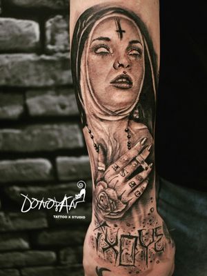 ❌IXOYE❌ Monja🔥 6horas para este gran resultado , me encanta hacer este tipo de trabajos Citas disponibles al 3112939361 @donovan_tattoos #lamonja #monjatatuada #tattoo #tunja #tunjaboyacá #tunjatattoo #art #arte #realismo #tattoosombras #sombrastattoo #realistictattoo #realismosombras #tattoocolombia #tattoolife #tattoostyle