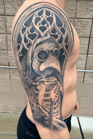 Plague doctor outer half sleeve made in two sessions 6 days apart. 12-14 hours total.