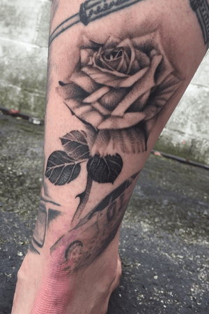 Chill rose gap-filler in a leg sleeve in-progress. From 2018 made in 3.5 hrs.