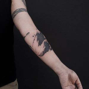 Brush stroke tattoo, Cover up“Email : hanutattoo@gmail.com ,, ▫️HANU▫️#tattoo #tattoodo #inked #ink #brushstroke #brushstroketattoo #brushtattoo #Korea #hanu