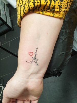 Eiffel tower #minimaltattoo #minimalistic 