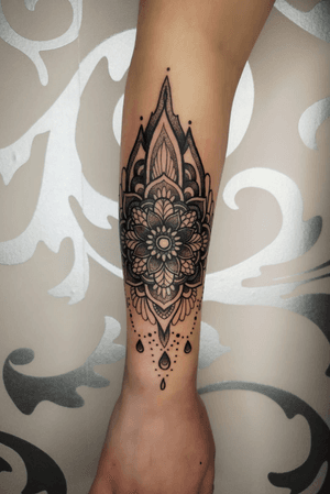 Tattoo by ART NOUVEAU TATTOO PARLOUR