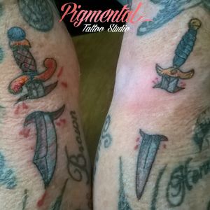 Mini Traditional-Style Dagger Tattoos#Dagger #DaggerTattoo #MiniTattoo #SmallTattoo #HandTattoo #Traditional #TraditionalTattoo #TraditionalStyle #Trad #TradTattoo 