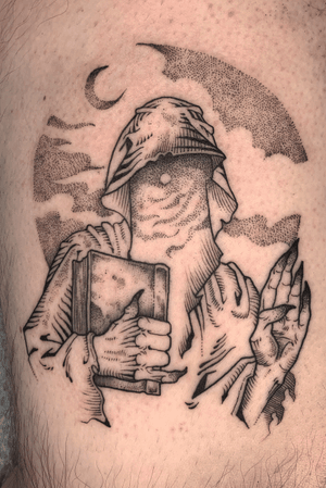 “Emissary to the Outer Gods.” Thanks for making the drive from Cleveland, Mike. Made at @americancrowtattoo #nyaralthotep #hplovecraft #whatsinthebook