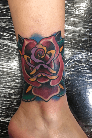 Cover up of script on the ankle 