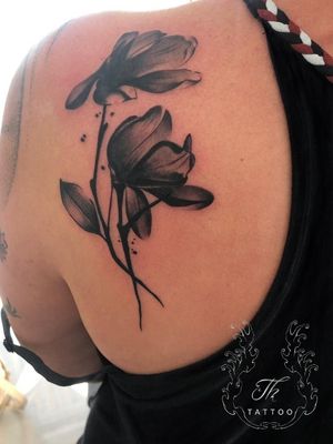 Black and grey tattoo#thtattoo #tattoo #blackandgreytattoo #siegantattoo #kreuztaltattoo #olpetattoo #flowerstattoo