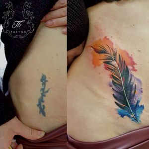 Watercolor feather tattoo#thtattoo #watercolortattoo #feathertattoo #olpetattoo #siegentattoo #cologne #colognetattoo #kreuztaltattoo #kwadron #spektraedgex 