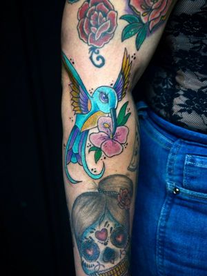 Tatuagens com horário marcado. Orçamentos e agendamentos pelo WhatsApp ☎️ (11) 965457569 ou pela página do estúdio no Facebook: Memento Mori Tattoo Studio.#beijaeflor #hammingbird #color #delicatetattoo #tattoo #tattoolife #tattoo2me #tucuruvi #metrotucuruvi #vilamazzei #vilanovamazzei #spzn