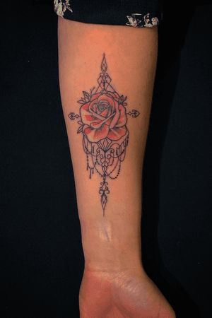 Small mandala rose with @thecolourcounter !#rashatattoo #mandalatattoo #mandalatattoos #rosetattoo #girlytattoos #girlytattoo #womantattoos #girly #pentictontattoo #pentictonartist #penticton #okanagan #okanagantattoo #okanagantattoos #okanaganlifestyle 