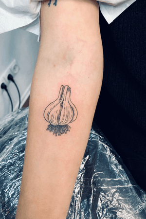 #garlictattoo #garlic #tattoo #tattoos #blackworktattoo #blacklinetattoo #kaunas #lithuania