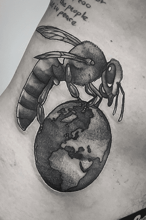 Bee & Earth 
