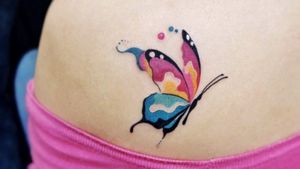 #colortattoo #color #butterflytattoo #butterfly #tattoo #tattoos #artist #girl #inkgirl #inkedgirls #backtattoo #girlback #colorful #ink #tattoolovers #love #Tattoodo  #syingertattoos #SyingerTattoos #Syinger Tattoos
