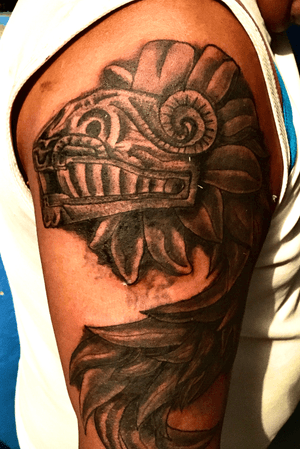 FREEHAND AND COVER UP. 🇲🇽 Piel morena, Quetzalcóatl dios de la vida, la luz y la fertilidad. @louis_pastrana🥀 #Quetzalcoatl 